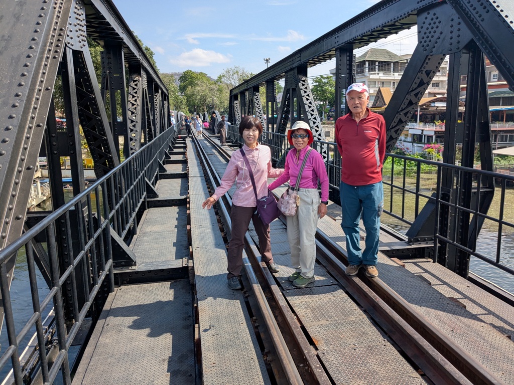 クウェー川鉄橋